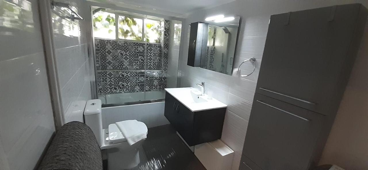 Stunning Central Apartment Atenas Exterior foto